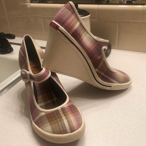 Rocket Dog Shoes Rocket Dog Wedge Shoes Size 85 Poshmark